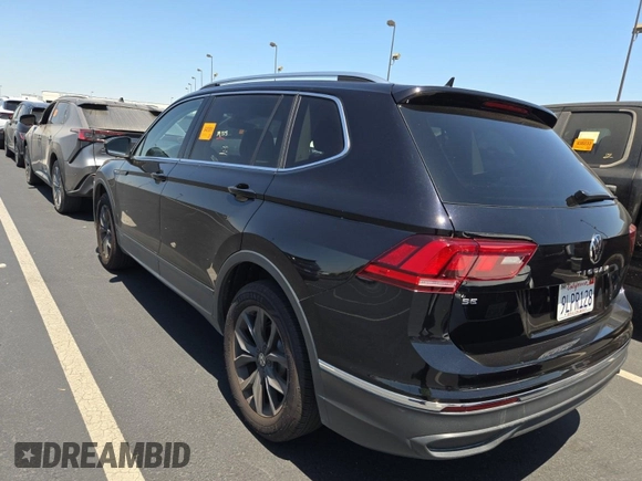 2024 Volkswagen Tiguan SE with VIN 3VV3B7AX8RM076346, listed as a IAAI auction lot 42734323 with 29,573 mi miles and . Bid and sale history available at DreamBid. Image 14.
