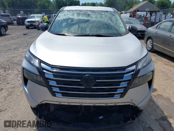 2024 Nissan Rogue S with VIN 5N1BT3AA8RC711137, listed as a IAAI auction lot 42592925 with 32,641 mi miles and . Bid and sale history available at DreamBid. Image 12.