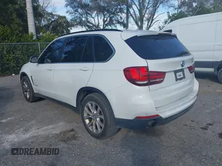 2016 BMW X5 sDrive35i z VIN 5UXKR2C5XG0R70450, wystawiony jako IAAI lot #41470535 z przebiegiem 181 111 mil mil oraz . Historia ofert i sprzedaży dostępna na DreamBid. Obrazek 3.