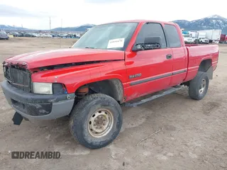 2001 Dodge 2500 z VIN 1B7KF23631J193985, wystawiony jako IAAI lot #41851679 z przebiegiem 322 105 mil mil oraz . Historia ofert i sprzedaży dostępna na DreamBid. Obrazek 2.