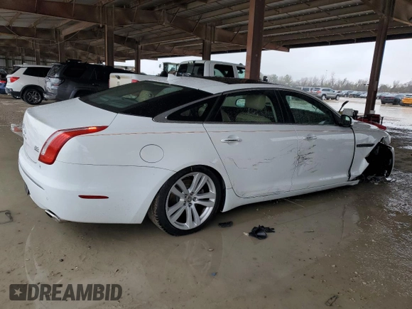 2013 Jaguar XJ Portfolio с VIN SAJWJ2GD4D8V47695, выставлен на аукционе Copart как лот 44997315 с пробегом 195 810 миль миль и Списание • Salvage title. История ставок и продаж доступна на DreamBid. Изображение 3.