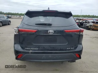 2022 Toyota Highlander XLE with VIN 5TDGZRBH0NS204460, listed as a Copart auction lot 61422635 with 67,880 mi miles and Salvage title. Bid and sale history available at DreamBid. Image 6.