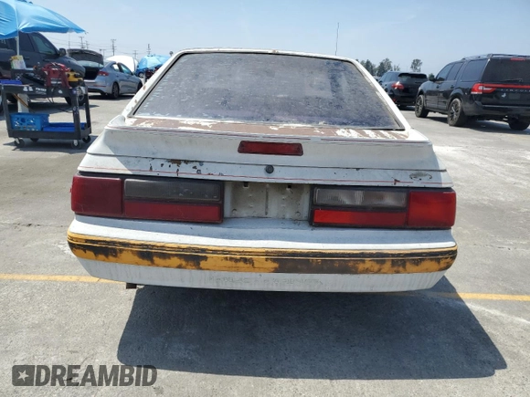 1988 Ford Mustang with VIN 1FABP41A6JF284130, listed as a Copart auction lot 60257045 with 38,867 mi miles and Clean title. Bid and sale history available at DreamBid. Image 6.