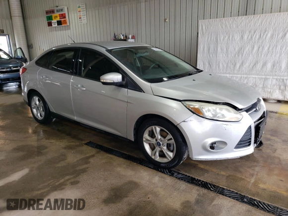 2014 Ford Focus SE with VIN 1FADP3F25EL250952, listed as a Copart auction lot 54406495 with 136,597 mi miles and Salvage Title. Bid and sale history available at carsss.com. Image 4.