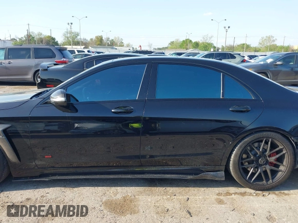 2018 Mercedes-Benz S 63 AMG with VIN WDDUG8JB0JA343131, listed as a IAAI auction lot 41863404 with 29,778 mi miles and . Bid and sale history available at DreamBid. Image 14.