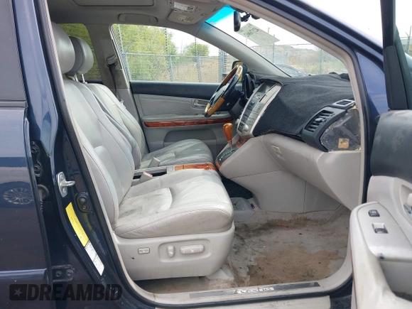 2006 Lexus RX 330 with VIN 2T2HA31U36C099555, listed as a IAAI auction lot 42176862 with 292,850 mi miles. Bid and sale history available at carsss.com. Image 5.