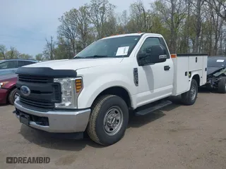 2018 Ford Super Duty F-250 SRW XL with VIN 1FDBF2A69JEC21585, listed as a IAAI auction lot 42080993 with 239,297 mi miles. Bid and sale history available at carsss.com. Image 17.