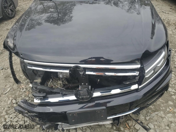 2020 Volkswagen Tiguan SEL Premium R-Line with VIN 3VV4B7AX3LM064598, listed as a Copart auction lot 81457484 with 0 mi miles and Salvage Title. Bid and sale history available at carsss.com. Image 12.
