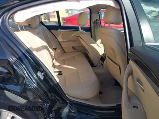 2015 BMW 5 Series 528i with VIN WBA5A5C56FD519138, listed as a IAAI auction lot 41989497 with 214,326 mi miles and . Bid and sale history available at DreamBid. Image 8.