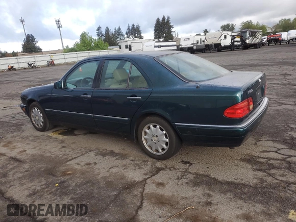 1996 Mercedes-Benz E-Class with VIN WDBJF55F5TJ013658, listed as a Copart auction lot 53891915 with 152,170 mi miles and Clean Title. Bid and sale history available at carsss.com. Image 2.