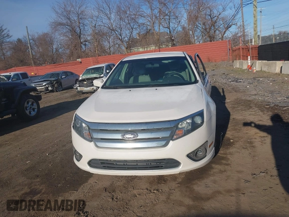 2010 Ford Fusion SE with VIN 3FAHP0HA0AR281297, listed as a IAAI auction lot 41868346 with 177,292 mi miles. Bid and sale history available at carsss.com. Image 12.