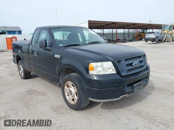 2004 Ford F-150 XL with VIN 1FTRF12W34KD85187, listed as a IAAI auction lot 41737266 with 105,101 mi miles. Bid and sale history available at carsss.com. Image 1.