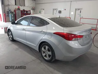 2012 Hyundai Elantra GLS z VIN KMHDH4AE1CU401688, wystawiony jako IAAI lot #42280367 z przebiegiem 90 948 mil mil oraz . Historia ofert i sprzedaży dostępna na DreamBid. Obrazek 3.