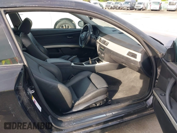 2007 BMW 3 Series 328i z VIN WBAWB33537PU87223, wystawiony jako IAAI lot #42781507 z przebiegiem 65 708 mil mil oraz . Historia ofert i sprzedaży dostępna na DreamBid. Obrazek 5.