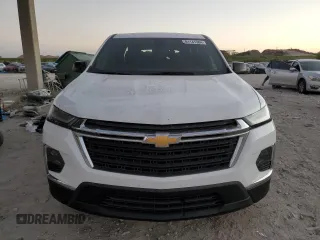 2023 Chevrolet Traverse LS z VIN 1GNERFKW3PJ256533, wystawiony jako Copart lot #81141984 z przebiegiem 12 213 mil mil oraz Szkoda całkowita • Salvage title. Historia ofert i sprzedaży dostępna na DreamBid. Obrazek 5.