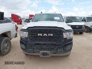 2022 Ram 2500 Tradesman with VIN 3C6UR5HJ8NG345403, listed as a IAAI auction lot 42555211 with 122,363 mi miles and . Bid and sale history available at DreamBid. Image 12.
