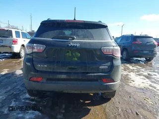 2022 Jeep Compass Latitude Lux with VIN 3C4NJDFBXNT236197, listed as a IAAI auction lot 41663973 with 25,530 mi miles and . Bid and sale history available at DreamBid. Image 16.