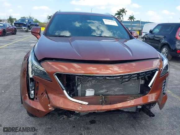 2019 Cadillac XT4 FWD Premium Luxury with VIN 1GYFZCR41KF183507, listed as a IAAI auction lot 41987176 with 64,803 mi miles. Bid and sale history available at carsss.com. Image 12.