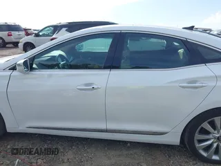 2017 Hyundai Azera Limited with VIN KMHFH4JG8HA591542, listed as a IAAI auction lot 42020982 with 75,174 mi miles and . Bid and sale history available at carsss.com. Image 15.