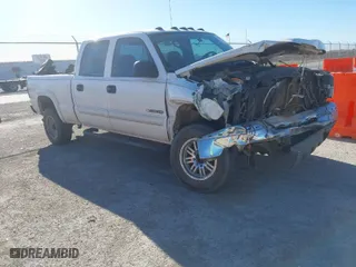 2004 Chevrolet Silverado 2500HD LS with VIN 1GCHC23U74F161856, listed as a IAAI auction lot 41230898 with 132,087 mi miles. Bid and sale history available at carsss.com. Image 1.