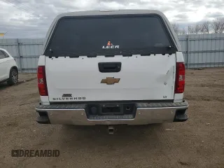 2009 Chevrolet Silverado 1500 LT with VIN 1GCEK29J89E128347, listed as a Copart auction lot 50642215 with 228,563 mi miles and Salvage Title. Bid and sale history available at carsss.com. Image 6.