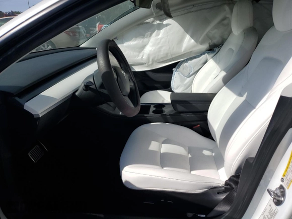 2022 Tesla Model 3 z VIN 5YJ3E1EA8NF348174, wystawiony jako Copart lot #53757025 z przebiegiem 38 722 mil mil oraz Nie do naprawy • Non repairable. Historia ofert i sprzedaży dostępna na DreamBid. Obrazek 7.