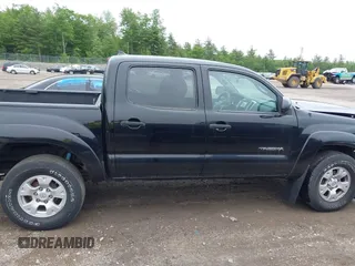 2015 Toyota Tacoma с VIN 3TMLU4EN2FM202275, выставлен на аукционе IAAI как лот 42523799 с пробегом 76 170 миль миль и . История ставок и продаж доступна на DreamBid. Изображение 13.