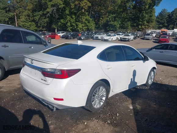 2016 Lexus ES 350 with VIN JTHBK1GG4G2238927, listed as a IAAI auction lot 40617049 with 127,054 mi miles. Bid and sale history available at carsss.com. Image 4.
