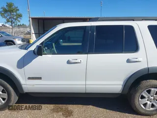 2007 Ford Explorer XLT with VIN 1FMEU63E27UA69436, listed as a IAAI auction lot 41777443 with 215,975 mi miles. Bid and sale history available at carsss.com. Image 15.