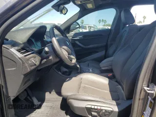2020 BMW X2 sDrive28i z VIN WBXYH9C07L5P73232, wystawiony jako Copart lot #51948905 z przebiegiem Nie podano mil oraz Szkoda całkowita • Salvage title. Historia ofert i sprzedaży dostępna na DreamBid. Obrazek 7.