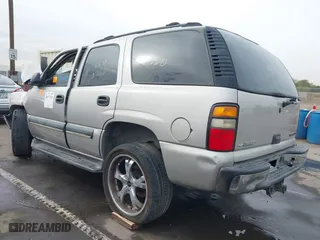 2004 Chevrolet Tahoe LT with VIN 1GNEC13ZX4R131734, listed as a IAAI auction lot 40971315 with 1 mi miles. Bid and sale history available at carsss.com. Image 3.