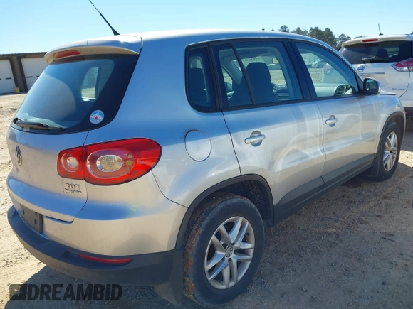 2011 Volkswagen Tiguan SE with VIN WVGBV7AX5BW549090, listed as a IAAI auction lot 41550983 with 153,739 mi miles and . Bid and sale history available at DreamBid. Image 4.