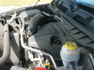 2018 Ram 1500 Big Horn z VIN 3C6RR7LT9JG123652, wystawiony jako IAAI lot #43277822 z przebiegiem 34 479 mil mil oraz . Historia ofert i sprzedaży dostępna na DreamBid. Obrazek 19.