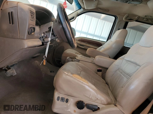 2001 Ford Excursion Limited z VIN 1FMNU43S31EA19303, wystawiony jako Copart lot #55433165 z przebiegiem 319 470 mil mil oraz Czysty tytuł • Clean title. Historia ofert i sprzedaży dostępna na DreamBid. Obrazek 7.