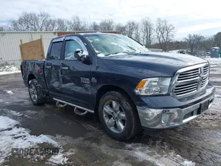 2018 Ram 1500 Big Horn z VIN 1C6RR7GT5JS207194, wystawiony jako IAAI lot #41541557 z przebiegiem 75 753 mil mil oraz . Historia ofert i sprzedaży dostępna na DreamBid. Obrazek 1.
