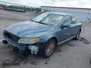 2012 Volvo S80 3.2L with VIN YV1952AS0C1152082, listed as a IAAI auction lot 41710113 with 85086 miles. Bid and sale history available at carsss.com. Image 17.