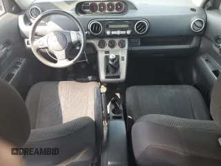 2008 Scion xB z VIN JTLKE50E581031810, wystawiony jako Copart lot #59283915 z przebiegiem 230 028 mil mil oraz Czysty tytuł • Clean title. Historia ofert i sprzedaży dostępna na DreamBid. Obrazek 8.