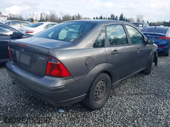 2006 Ford Focus S z VIN 1FAFP34NX6W179320, wystawiony jako IAAI lot #41937794 z przebiegiem 211 961 mil mil oraz . Historia ofert i sprzedaży dostępna na DreamBid. Obrazek 4.