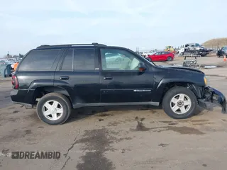 2002 Chevrolet TrailBlazer LS with VIN 1GNDT13S822269549, listed as a IAAI auction lot 41131532 with 286,570 mi miles. Bid and sale history available at carsss.com. Image 13.