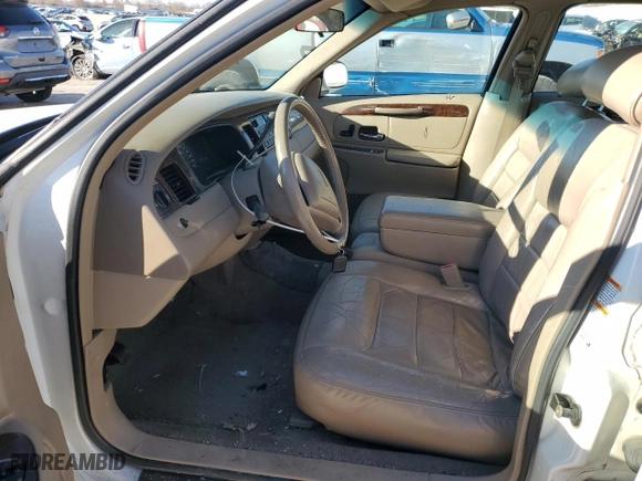 2000 Lincoln Town Car Executive with VIN 1LNHM81W3YY887532, listed as a Copart auction lot 83570574 with 164,105 mi miles and Salvage Title. Bid and sale history available at carsss.com. Image 7.