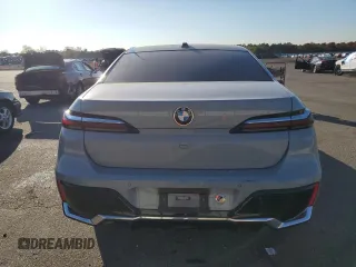2023 BMW 7 Series 740i z VIN WBA23EH01PCM40901, wystawiony jako Copart lot #75846624 z przebiegiem 27 803 mil mil oraz Szkoda całkowita • Salvage title. Historia ofert i sprzedaży dostępna na DreamBid. Obrazek 6.