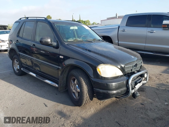 2000 Mercedes-Benz M 320/430/500 with VIN 4JGAB54E3YA164426, listed as a IAAI auction lot 42267653 with 183,306 mi miles and . Bid and sale history available at DreamBid. Image 1.