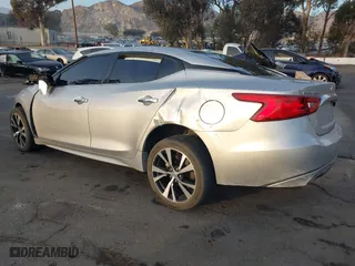 2018 Nissan Maxima SL with VIN 1N4AA6AP5JC387702, listed as a IAAI auction lot 41229493 with 111,693 mi miles. Bid and sale history available at carsss.com. Image 3.