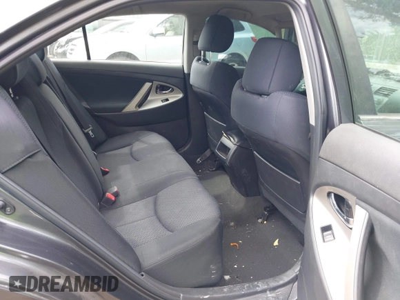 2011 Toyota Camry LE z VIN 4T1BF3EK5BU604704, wystawiony jako IAAI lot #39739905 z przebiegiem 184 706 mil mil oraz . Historia ofert i sprzedaży dostępna na DreamBid. Obrazek 8.