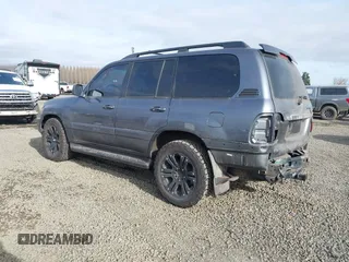 2005 Toyota Land Cruiser with VIN JTEHT05J852069392, listed as a IAAI auction lot 41450782 with 187,949 mi miles. Bid and sale history available at carsss.com. Image 3.