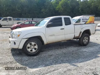 2006 Toyota Tacoma z VIN 5TEUX42N96Z198163, wystawiony jako Copart lot #57095455 z przebiegiem 371 956 mil mil oraz Szkoda całkowita • Salvage title. Historia ofert i sprzedaży dostępna na DreamBid. Obrazek 1.