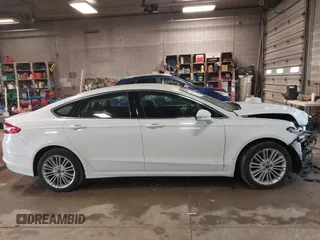 2016 Ford Fusion SE with VIN 3FA6P0HDXGR381613, listed as a IAAI auction lot 41976635 with 116,791 mi miles. Bid and sale history available at carsss.com. Image 13.