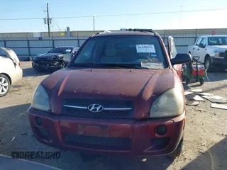 2005 Hyundai Tucson GL with VIN KM8JM12B75U108866, listed as a IAAI auction lot 41218960 with 111,319 mi miles. Bid and sale history available at carsss.com. Image 12.