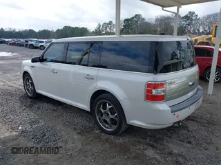 2009 Ford Flex Limited with VIN 2FMDK53CX9BA04207, listed as a IAAI auction lot 38798021 with 209,099 mi miles. Bid and sale history available at carsss.com. Image 3.