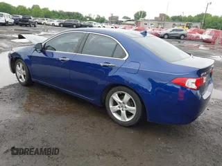2010 Acura TSX with VIN JH4CU2F60AC015721, listed as a IAAI auction lot 42368281 with 173,426 mi miles and . Bid and sale history available at DreamBid. Image 3.